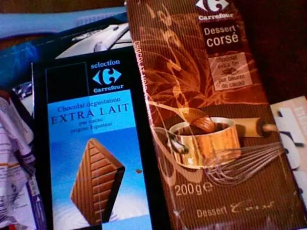 chocolate ช็อคโกแล็ต ตราคาร์ฟูร์ นำเข้าจากฝรั่งเศษ มีสามแบบให้เลือก