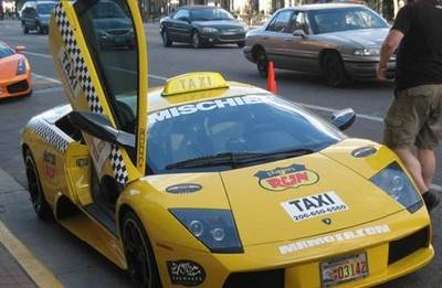 Lamborghini Murcielago Taxi แบบเต็มยศ