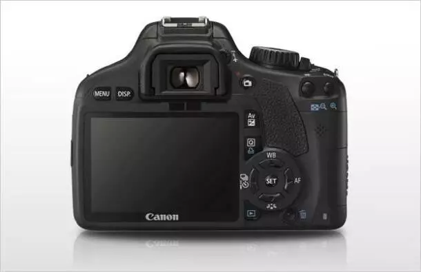 550D-b EOS 550 D มุมมองด้านหลัง