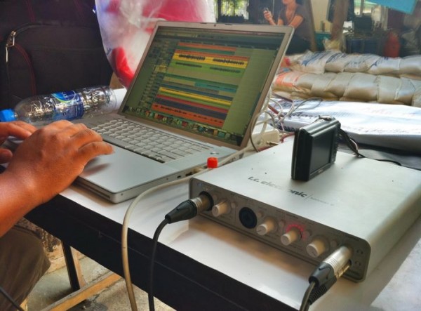 หัวใจอุปกรณ์อัดเสียง playingforchange คือ Mac กับ TC Electronic Konnekt 24D และโปรแกรม  CuBase