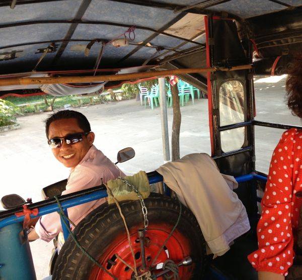 คนขับสามล้อ ท่าขี้เหล็ก ฝั่งพม่า